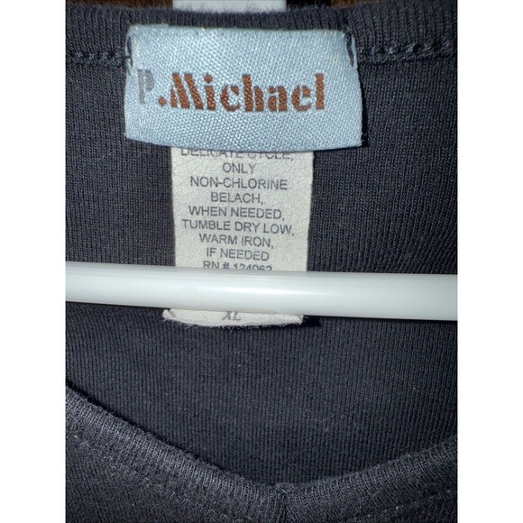 UNIVERSITY OF IOWA HAWKEYES BLING TOP/T-SHIRT W/RHINESTONES SZ XL - Picture 3 of 4